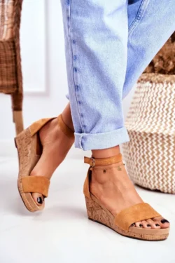 Moteriški sandalai su platformine pėda, kamelės spalvos, MarryMe