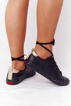 Moterims skirti odiniai kedai CROSS JEANS HH2R4003C Juodi