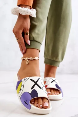 Spausdinti guminiai šlepetės „White Monsters“