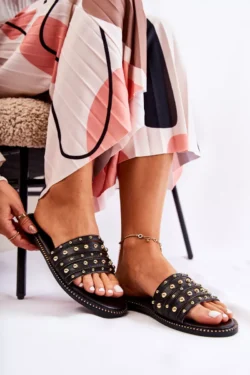 Moteriškos odinės šlepetės su papuošimais, juodos spalvos „Brien“