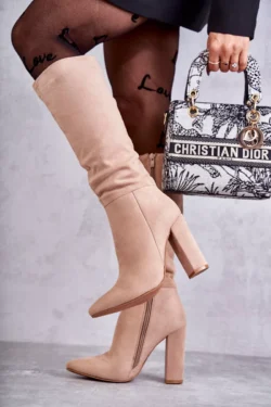 Klasikiniai zomšiniai aulinukai su kulnu, tamsiai smėlio spalvos Tressa