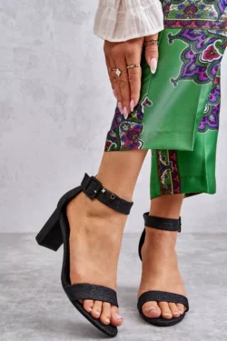 Blizgios kulninės sandalės, juodos spalvos, Maxim