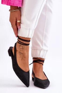 Juodosios balerinos su dirželiais ir dirbtiniais brangakmeniais Mavis