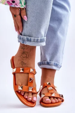 Moterims skirti šlepetės su didelėmis kniedėmis, oranžinės Mercure