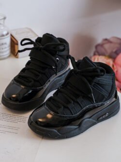 Vaikiški sportiniai bateliai su raišteliais, juodi „Darina“