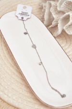 Kulkšnies apyrankė su sidabriniais širdelėmis