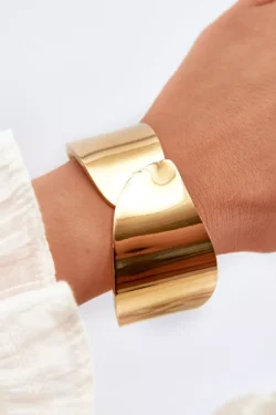 Moteriška apyrankė su gėlėmis iš nerūdijančio plieno, auksinė