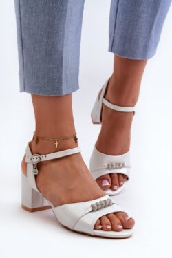 Moteriški ekologiški odiniai sandalai su kulnu ir sidabriniais papuošimais Narhi