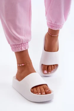 Moteriškos baltos platforminės putplasčio šlepetės Airaplea