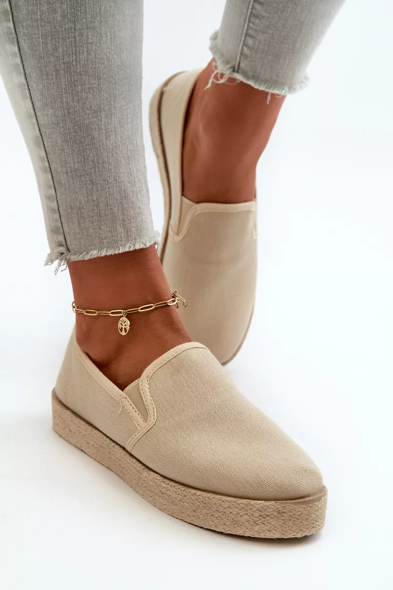 Pagrindinis 15 0 32587 4 optimized