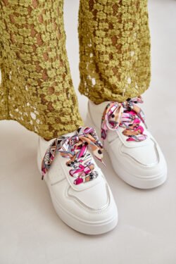 Moteriški platforminiai sportiniai bateliai su dekoratyviniais raišteliais, balti „Mistra“