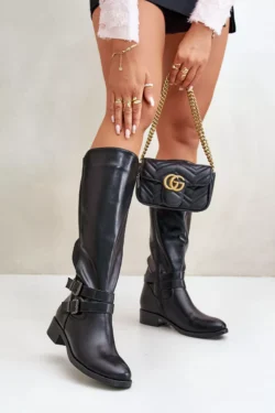 Moteriški aukšti batai su plokščiais kulnais ir sagtimis, juodi Lotina