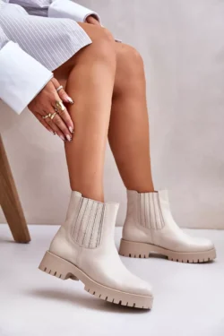 Moteriški batai be raištelių su plokščiu kulnu, odiniai, šviesiai smėlio spalvos Lewski 3611