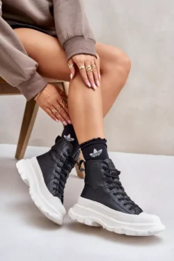 Odos izoliuoti sportiniai bateliai su masyvia platforma „Big Star“ OO274A599 Juodi