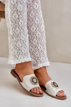 Odiniai šlepetės su papuošimais ant plokščio kulno, auksinės spalvos, Lewski 3047/O