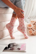 Moteriškos kojinės su mažomis persikų gėlytėmis