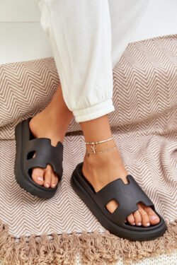 Putų šlepetės su iškirptėmis, juodos spalvos Neladith