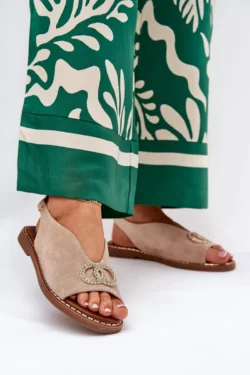 Moteriškos basutės su eko zomšos apdaila ant plokščio kulno, smėlio spalvos, Ralissės