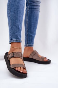 Moterims skirti zomšiniai platforminiai šlepetės rudos spalvos Zazoo 3024