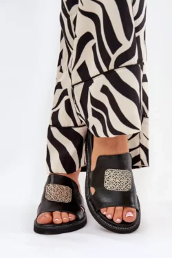 Moterims skirti pleišto formos sandalai „Eco Leather With Decoration“, juodi, Sarela
