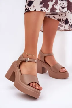 Moteriškos basutės su storu kulnu ir platforma iš tamsiai smėlio spalvos eko odos Korlevia