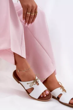 Odinės moteriškos šlepetės ant plokščių kulnų, baltos, Zazoo 3022