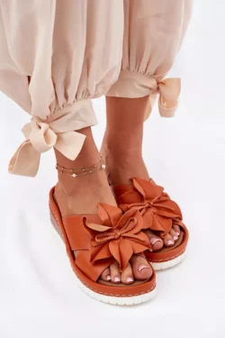 Moteriškos odinės atraminės basutės su dekoratyviniu gėlių raštu ARTIKER 52C0505 Oranžinės