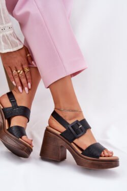 Moteriškos basutės su storu kulnu ir platforma Juodos Vinceza 17387