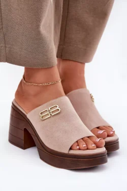 Moteriškos basutės su stambiu kulniuku ir auksine detale Vinceza 17400 smėlio spalvos