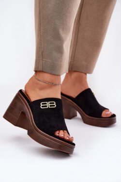 Moteriškos basutės su storu kulnu ir auksine detale Vinceza 17400 Juoda