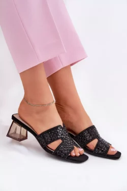 Moteriškos basutės su kulnu Vinceza 62230 Juodos