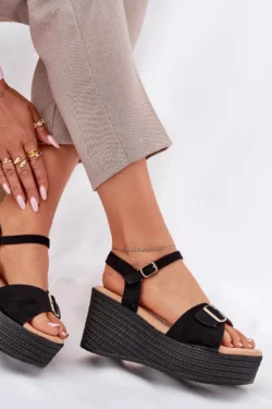 Moteriškos "Liniella" basutės su sagtimi, juodos