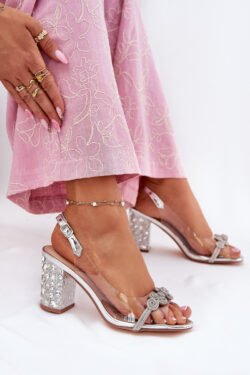 Skaidrios basutės su kulnu D&A MR51-705 Sidabrinės