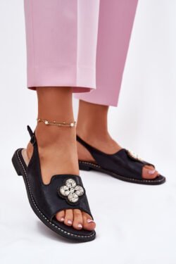 Moteriški sandalai ant plokščio kulno su dekoratyviniu elementu S.Barski KV51-080 juodi