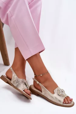 Moteriškos basutės ant plokščio kulno su dekoratyviniu elementu S.Barski KV51-080 Gold