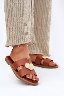 Moteriškos basutės ant plokščio kulno su "Karinma" auksine apdaila