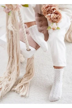 Atviros raštu vaikiškos kojinės, Ekrū