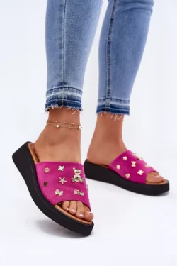 Moteriškos zomšinės šlepetės su smeigtukais Fuchsia Vinceza 66741