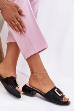 Elegantiškos moteriškos basutės ant platformos su auksine detale 62229 Juodos Vinceza