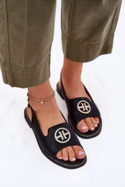 Moterims skirti sandalai ant plokščio kulno su dekoracija S.Barski KV51-002 juodi