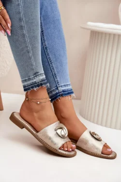 Moteriškos basutės ant plokščio kulno su dekoratyviniu elementu KV51-007 auksas