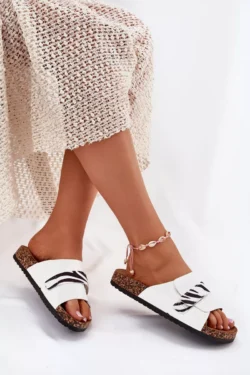 Moteriškos smėlio spalvos basutės su lipduku ant kamštinio pado Baylin