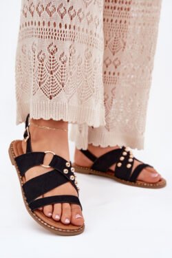 Moteriškos basutės ant plokščių kulnų su aukso spalvos kniedėmis juodos Zanira