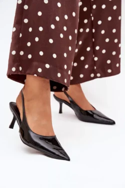 Lakuoti aukštakulniai bateliai su atviru kulnu, juodi Talira