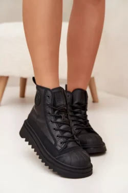 Aukštos moteriškos "Big Star" "OO274A355" juodos spalvos sportbačiai su pašiltinimu