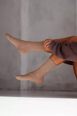 Moterims kojinės su briaunomis, smėlio spalvos