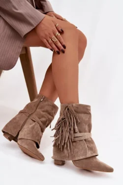 Moteriški aulinukai su kulnu, kutais ir auksinėmis sagtys, smėlio spalvos Evelisse