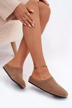 Moteriškos šlepetės iš ekologinio zomšo Chaki Kalvess