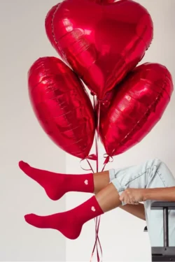 Moteriškos kojinės su mažomis širdutėmis, raudonos