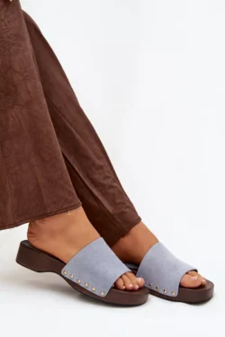 Moterų šlepetės su auksiniais kniedėmis, mėlynos spalvos, Ferinna